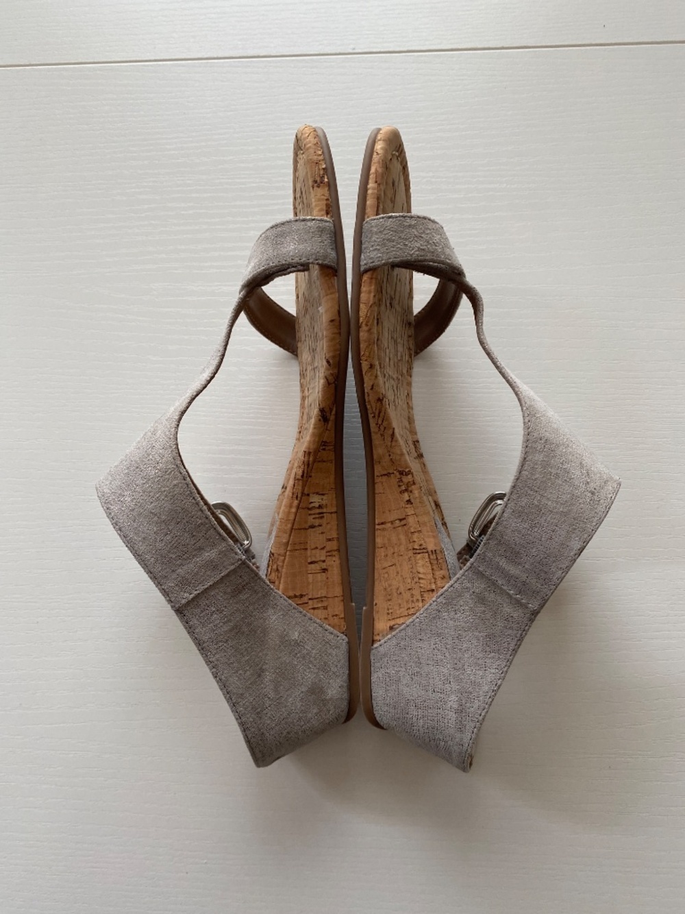 Donald Pliner Donni Metallic Gold Leather Cork Wedge Sandals Size 8.5 - Picture 5 of 13
